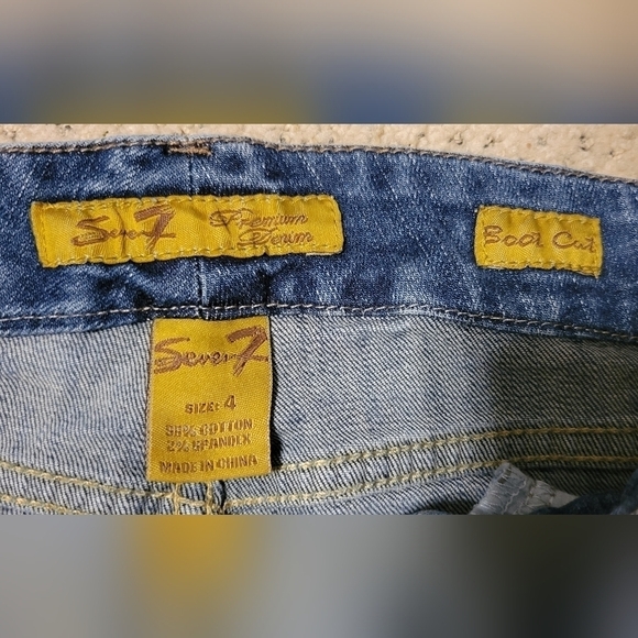 Seven7 Boot Cut 98% Cotton 2% Spandex Denim Jeans Size 4 - Picture 6 of 6